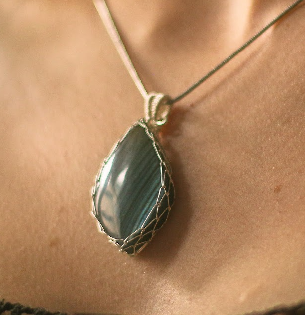 Hand-set Labradorite ❤︎ necklace