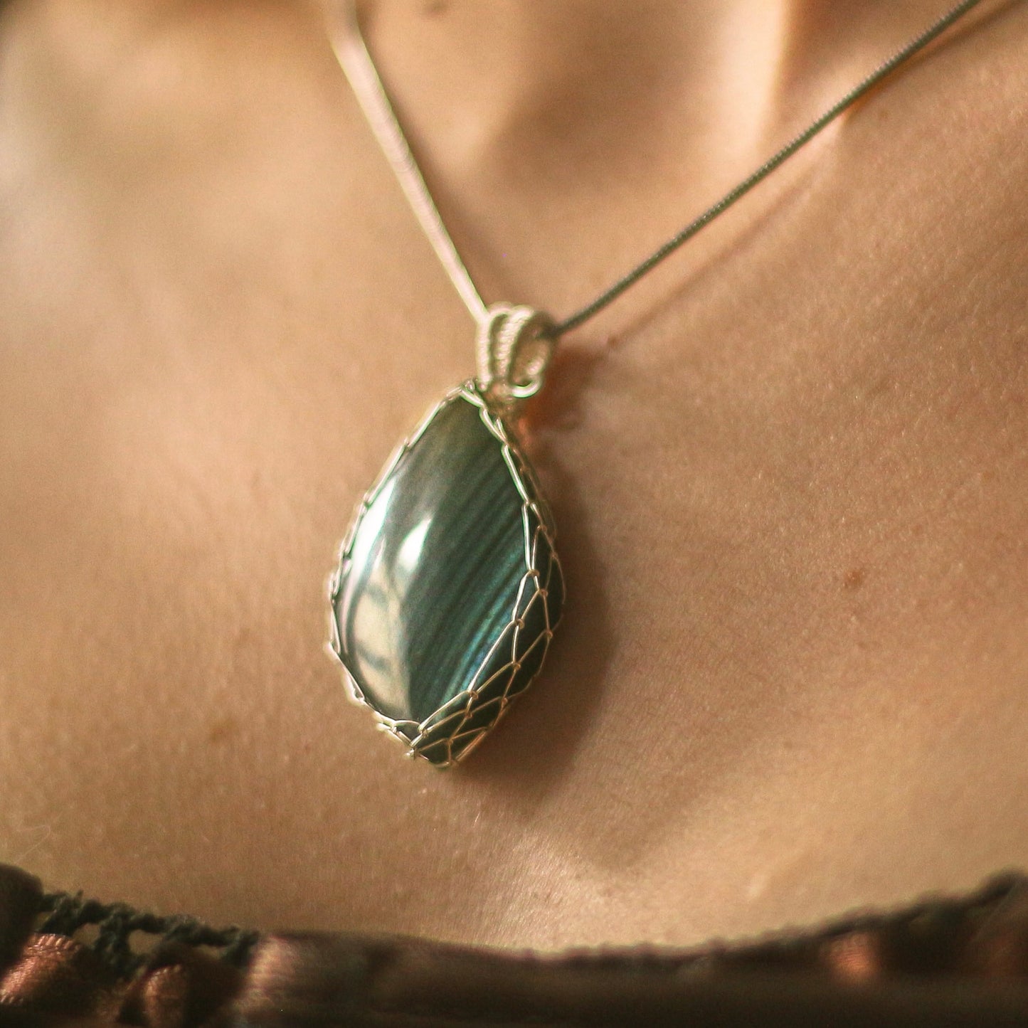 Hangefasster Labradorit ❤︎ Kette