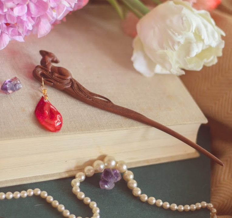 Haarschmuck- & Nadeln