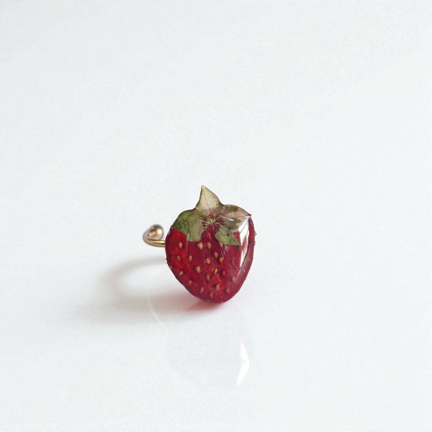 real strawberry ring ❤︎ adjustable size 