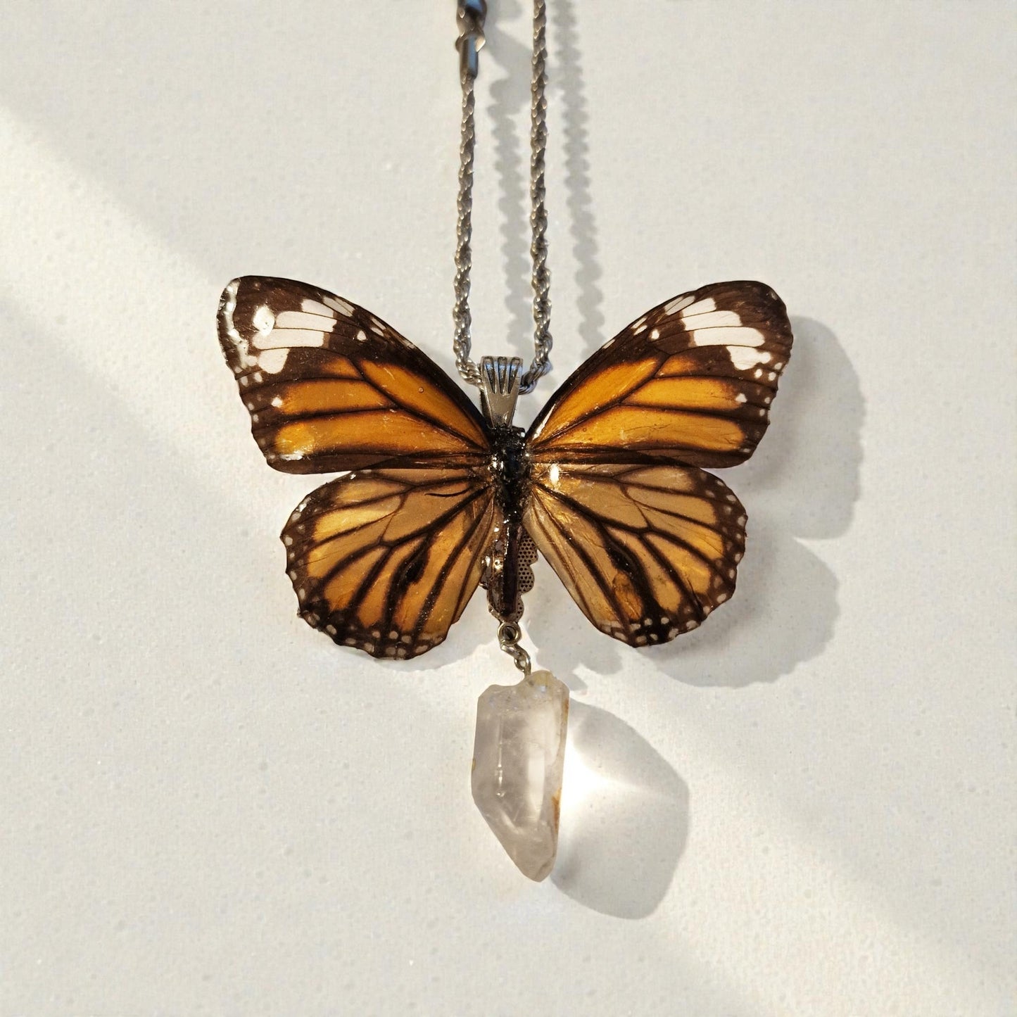 echter Monarchfalter mit Bergkristall❤︎ Halskette